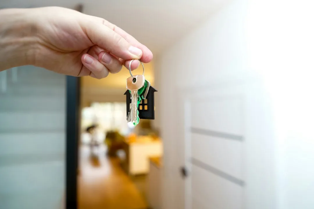 Smart-Home Turnover for Landlords and Property Managers: Devices, Accounts and Handover